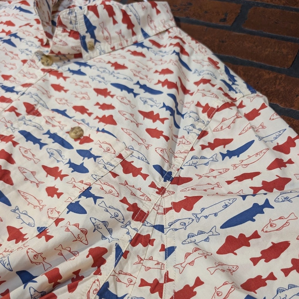 Duluth Men's Untucked Relaxed Fit Red White Blue Fish Print Short Sleeve Shirt - Picture 3 of 12